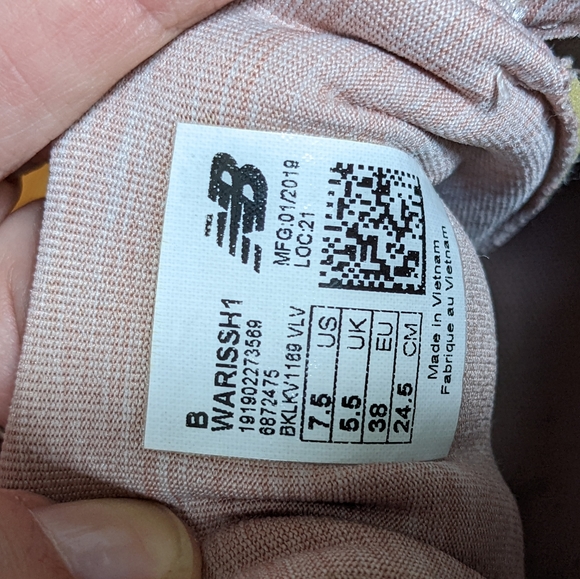 New Balance Women's Pink Fresh Foam Running Shoes Size 7.5 - Picture 5 of 6